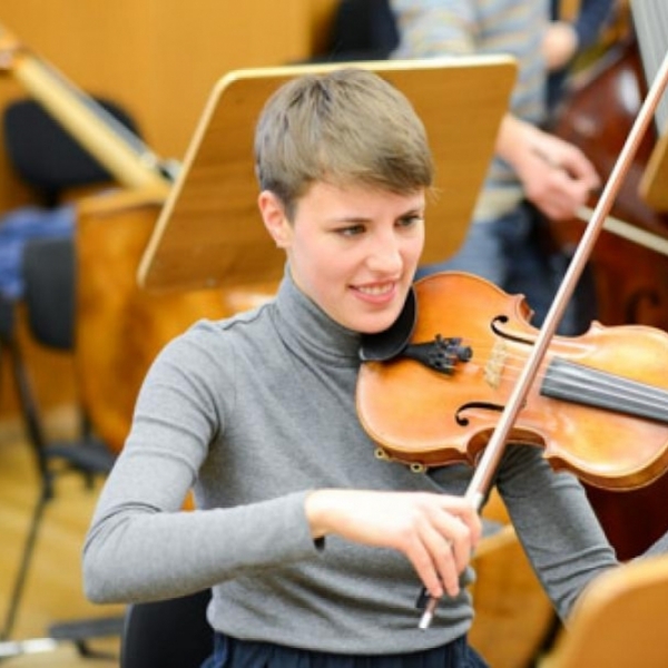 Katharina Jungwirt <br>(1. Violine) 